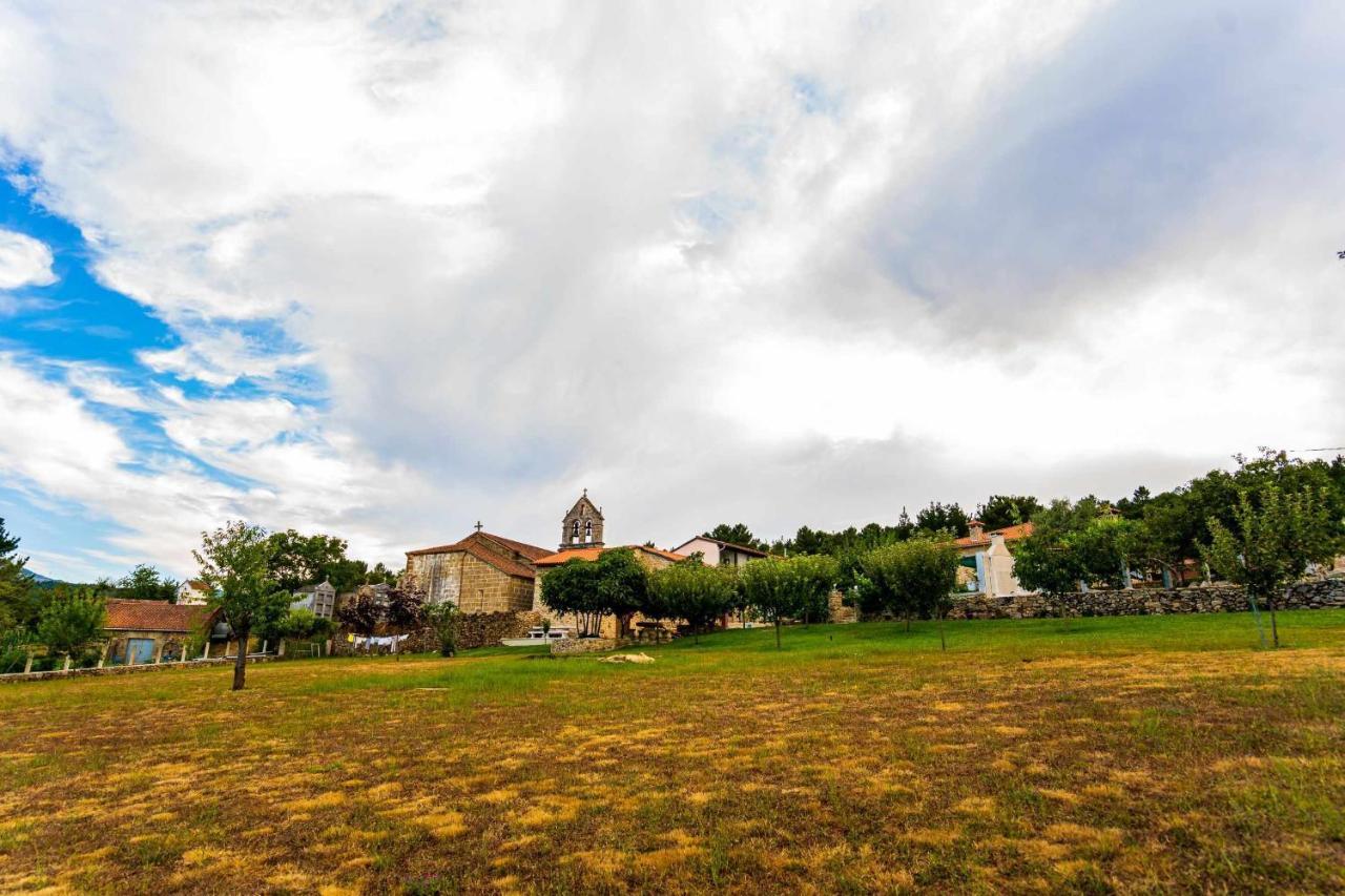 Апартаменты O Muino Casa Ferrador Ribeira Sacra Barantes Экстерьер фото
